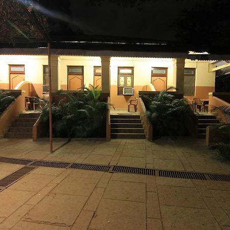 Gujarat Bhavan Hotel Matheran Exterior photo