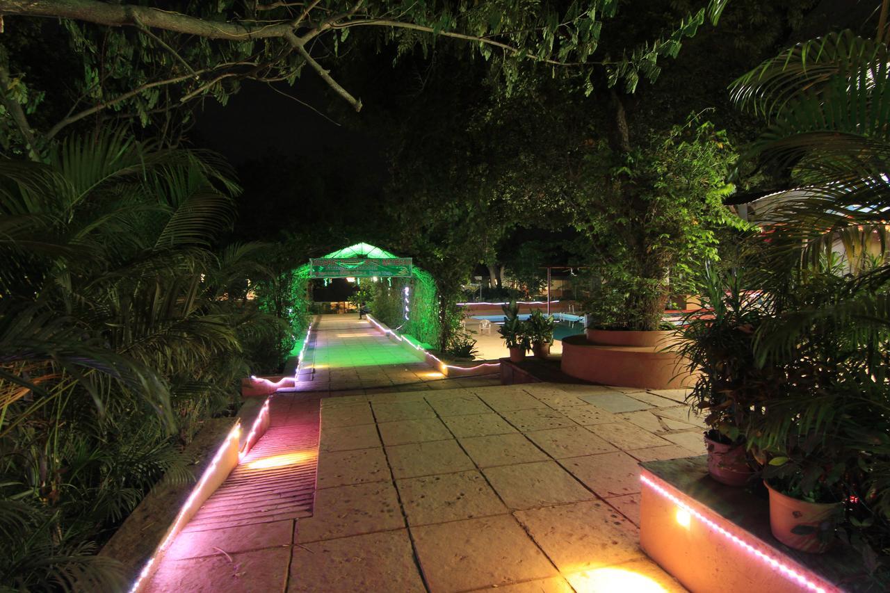 Gujarat Bhavan Hotel Matheran Exterior photo