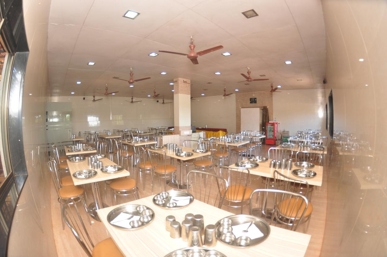 Gujarat Bhavan Hotel Matheran Exterior photo